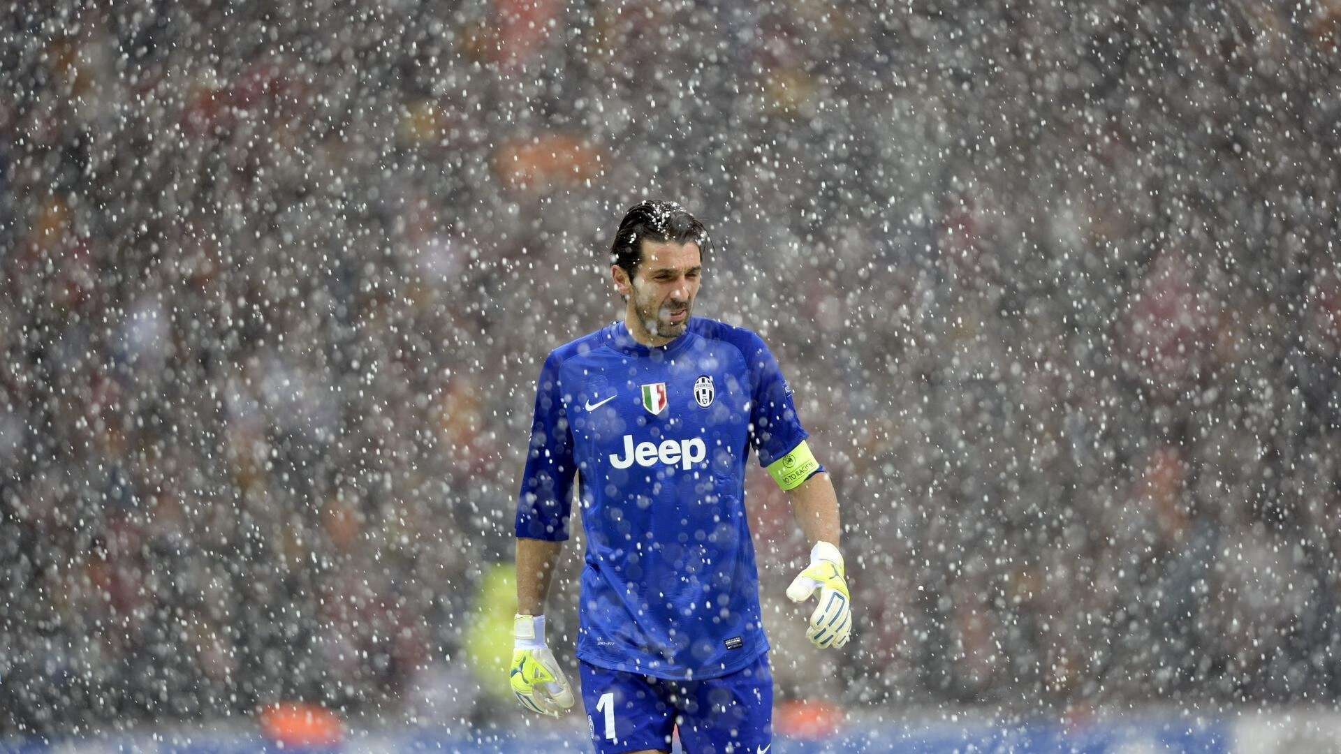 詹姆斯训练后回应休赛期交易传闻，詹姆斯再次伤退